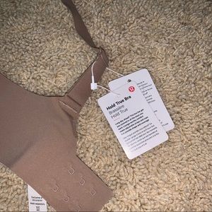 nwt hold true bra Lululemon